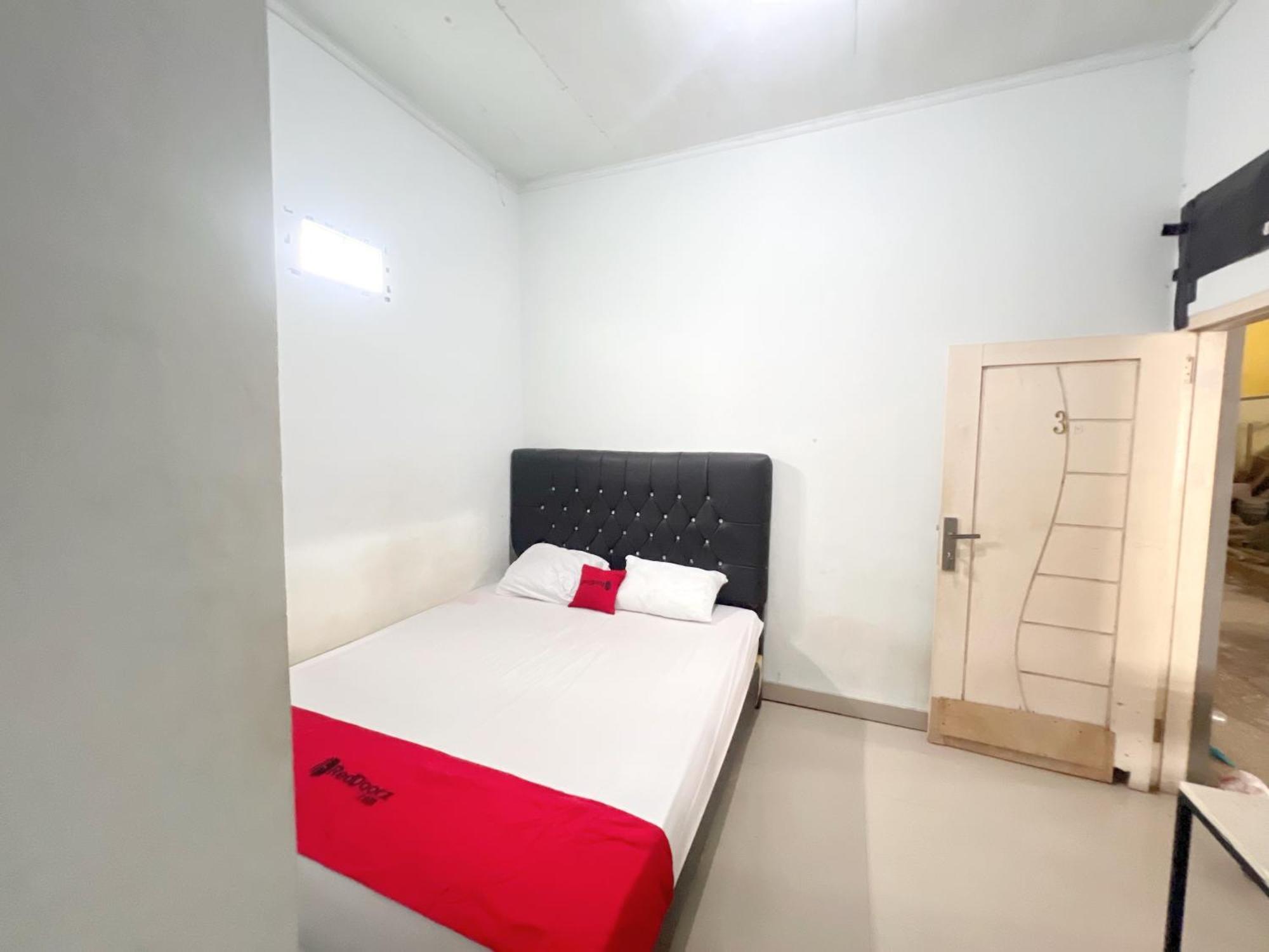 בנדר למפונג Reddoorz At Kay Residence Waydadi Lampung מראה חיצוני תמונה