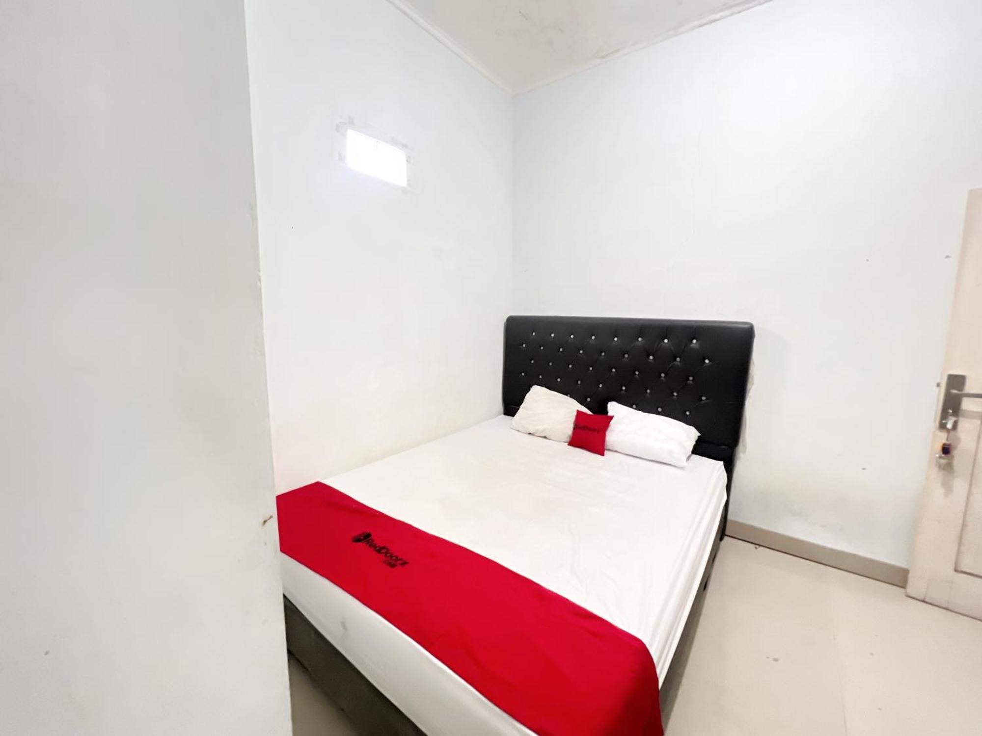 בנדר למפונג Reddoorz At Kay Residence Waydadi Lampung מראה חיצוני תמונה