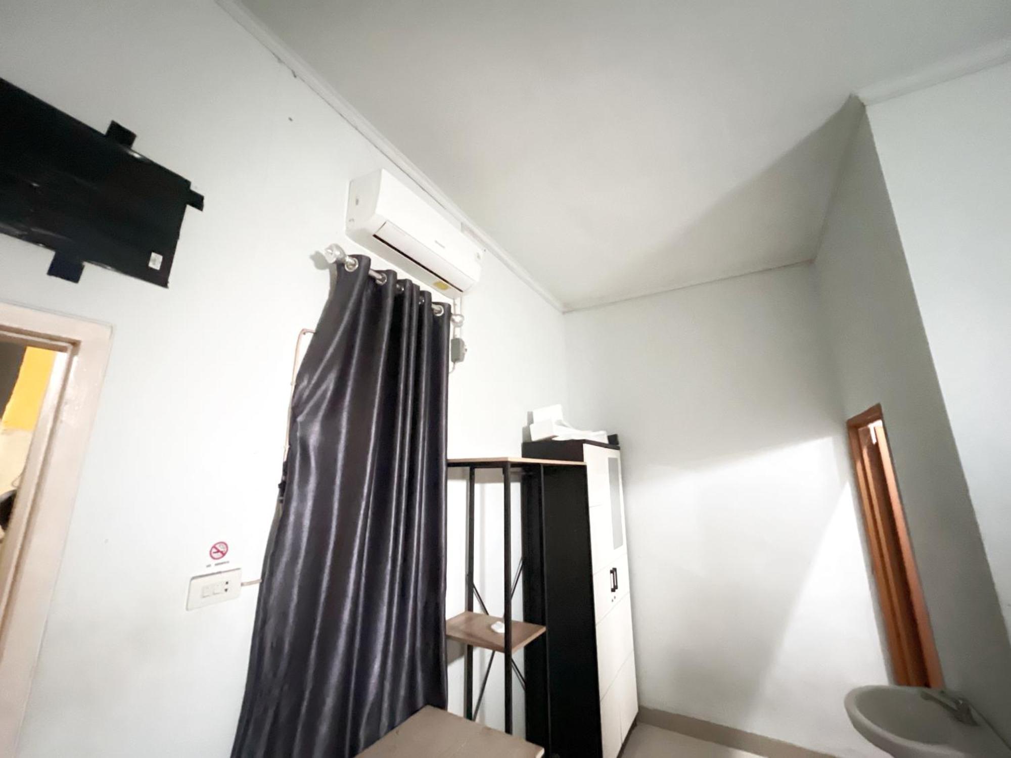 בנדר למפונג Reddoorz At Kay Residence Waydadi Lampung מראה חיצוני תמונה