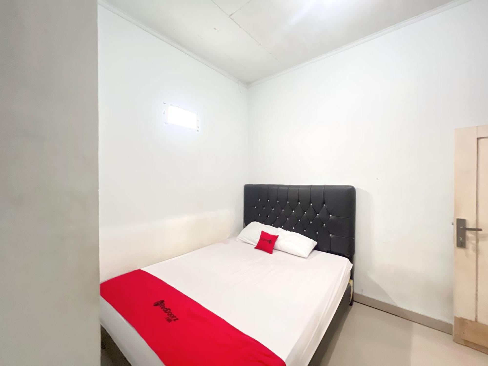 בנדר למפונג Reddoorz At Kay Residence Waydadi Lampung מראה חיצוני תמונה