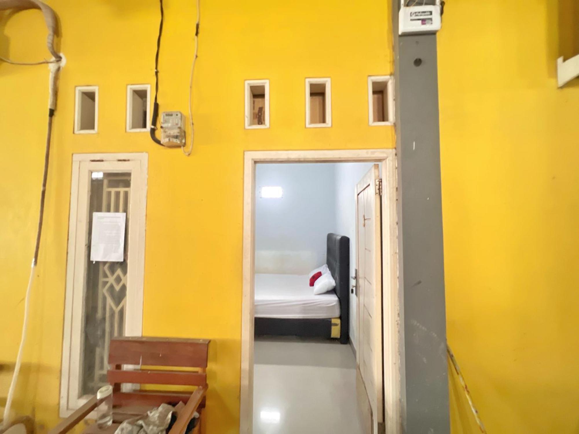 בנדר למפונג Reddoorz At Kay Residence Waydadi Lampung מראה חיצוני תמונה